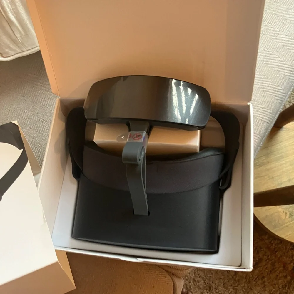 Virtual reality headset